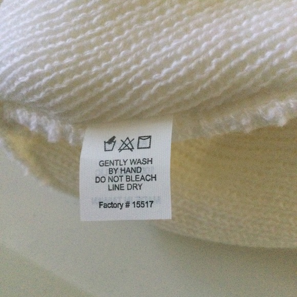 ADIDAS ORIGINAL TREFOIL CUFFED RIB KNIT BEANIE WHITE WITH BLACK LOGO NWOT - Picture 7 of 10